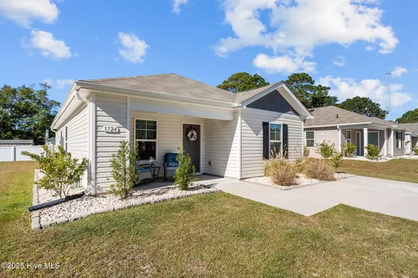 1724 Whispering Pines ST SW, Ocean Isle Beach, NC 28469