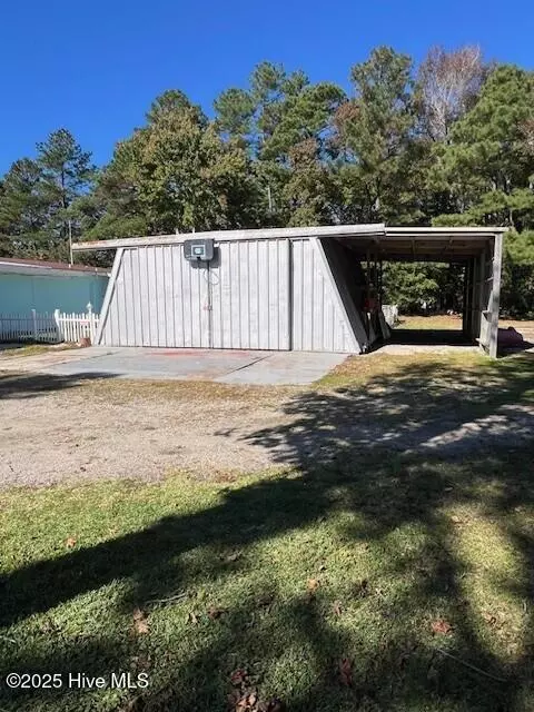 Beaufort, NC 28516,957 Harkers Island RD