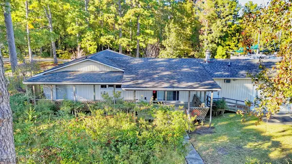 Oriental, NC 28571,1214 Lupton DR