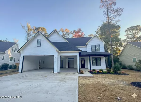 616 Seathwaite LN SE, Leland, NC 28451