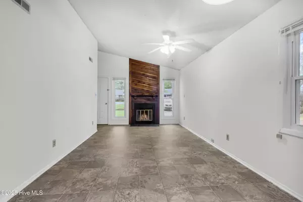 New Bern, NC 28562,1629 Racetrack RD