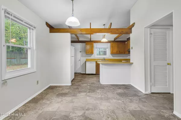 New Bern, NC 28562,1629 Racetrack RD