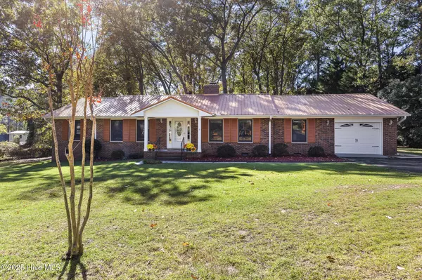 Southern Pines, NC 28387,912 N Glenwood TRL