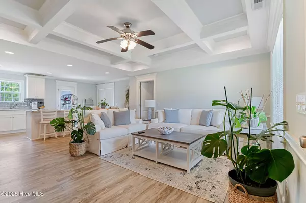 Southport, NC 28461,585 Mission RD