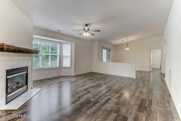 Wilmington, NC 28412,4158 Breezewood DR #203