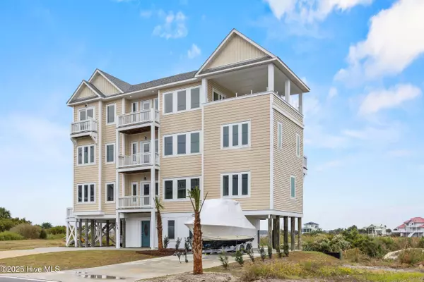 North Topsail Beach, NC 28460,705 New River Inlet RD