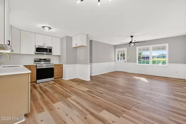 Kenly, NC 27542,505 Pineview RD