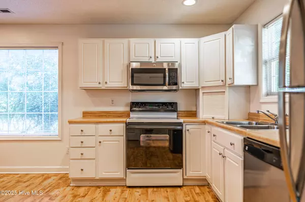 Aberdeen, NC 28315,123 S Pine ST