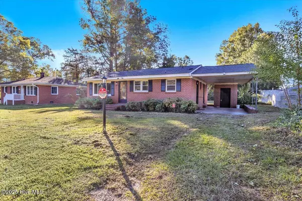 Whiteville, NC 28472,520 E Calhoun ST