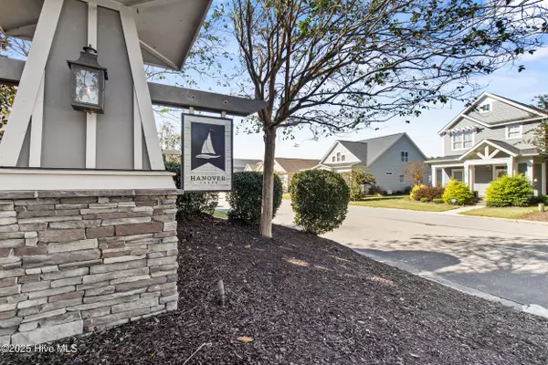 Wilmington, NC 28401,215 Hanover Lakes DR