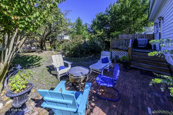 New Bern, NC 28560,406 Queen ST