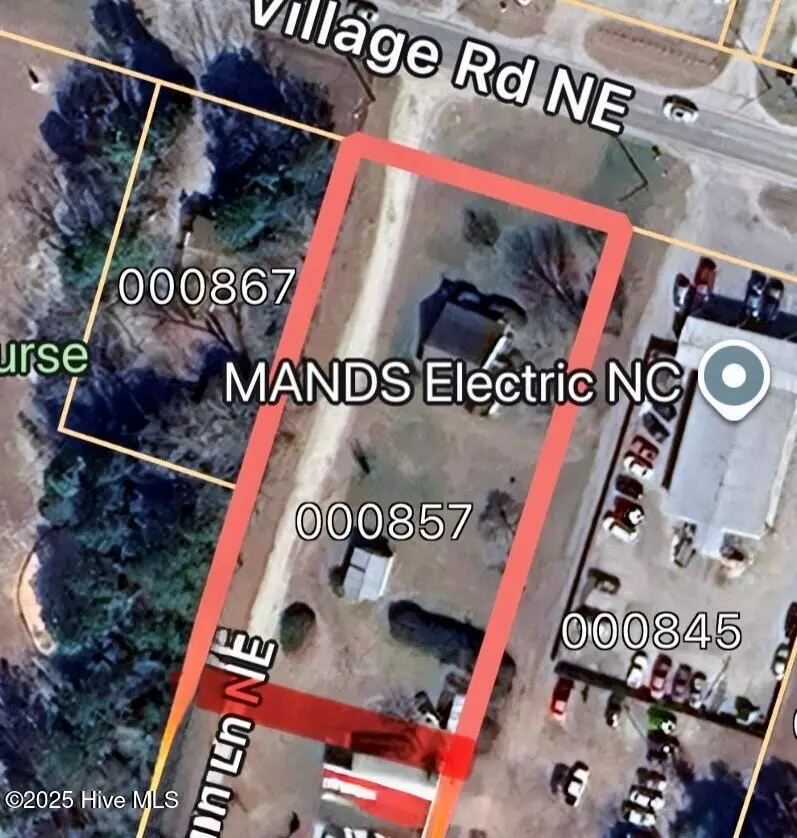 Leland, NC 28451,857 Village RD NE