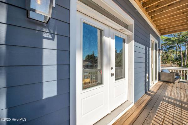 Carolina Beach, NC 28428,612 Birmingham AVE