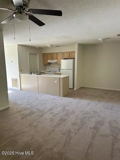 Greenville, NC 27834,2928 West Hills DR #F