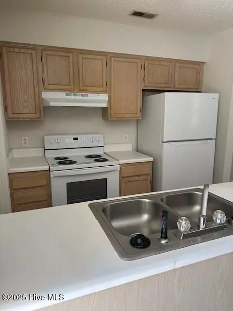 Greenville, NC 27834,2928 West Hills DR #F