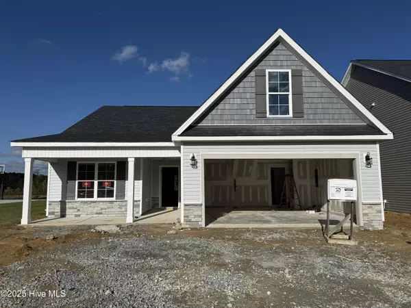 13 E Emily Gardens DR, Selma, NC 27576