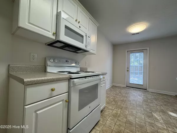 Wilmington, NC 28403,6004 Larson PL