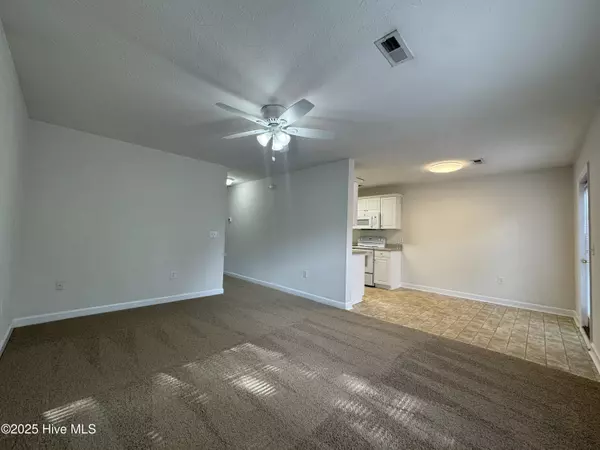 Wilmington, NC 28403,6004 Larson PL