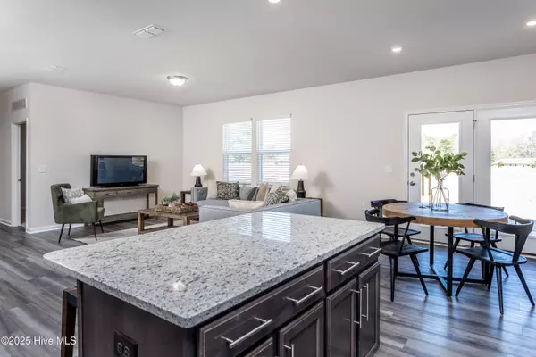 Sanford, NC 27330,745 Richardson DR