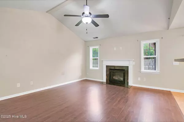 Jacksonville, NC 28546,303 Hidden Oaks DR