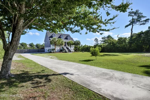 Emerald Isle, NC 28594,7308 Canal DR