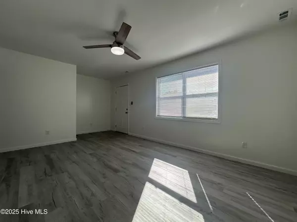 Jacksonville, NC 28546,320 Myrtlewood CIR