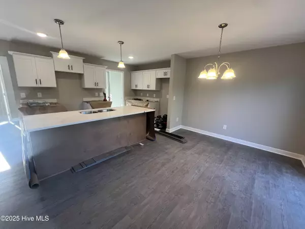 Jacksonville, NC 28540,1244 Old Maplehurst RD