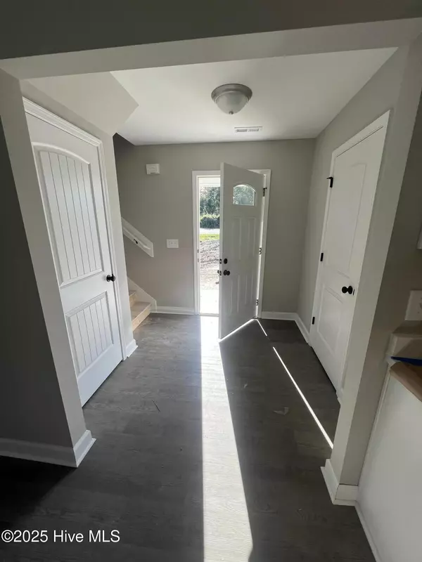 Jacksonville, NC 28540,1244 Old Maplehurst RD