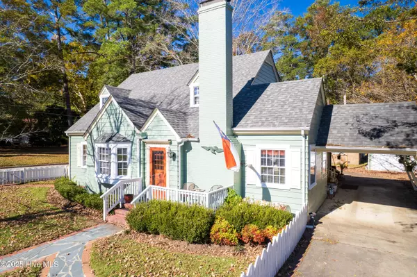 Windsor, NC 27983,107 W Watson ST