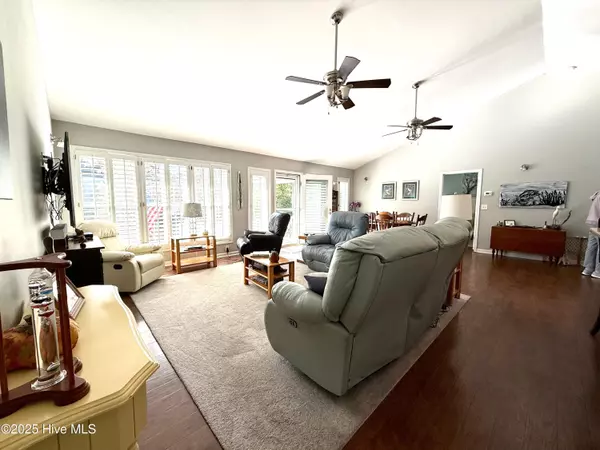 Pine Knoll Shores, NC 28512,138 Loblolly DR