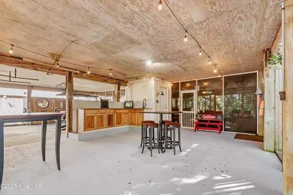 North Topsail Beach, NC 28460,307 Bay CIR