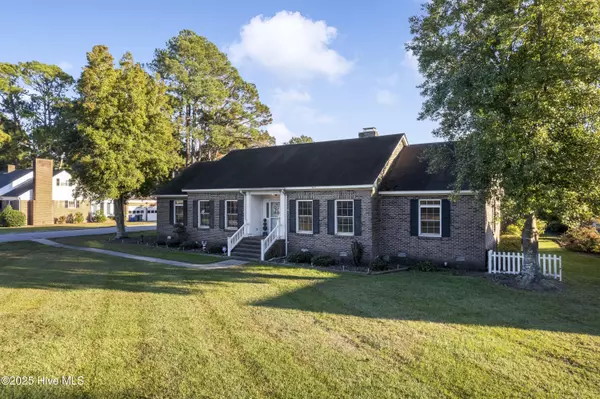 Edenton, NC 27932,1101 W Queen ST