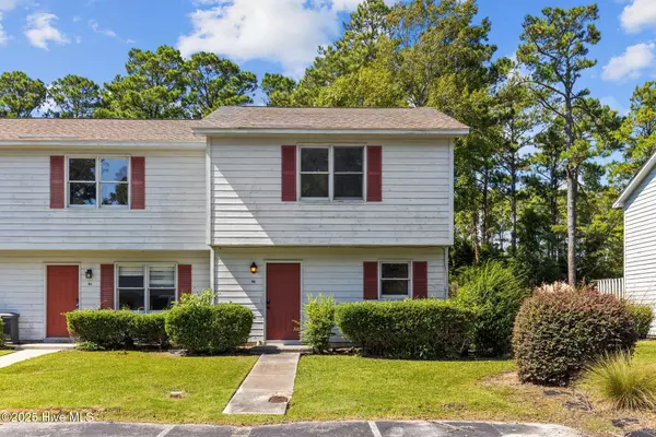 48 Port West CT #Apt D, Swansboro, NC 28584