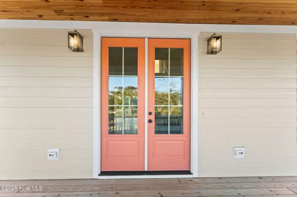 Oak Island, NC 28465,103 NE 64th ST