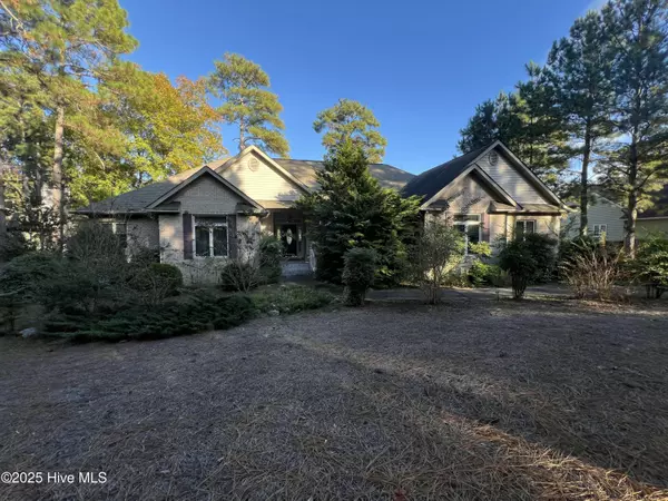 Seven Lakes, NC 27376,127 Vanore RD