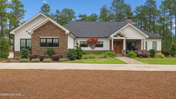 13 Birkdale DR, Pinehurst, NC 28374