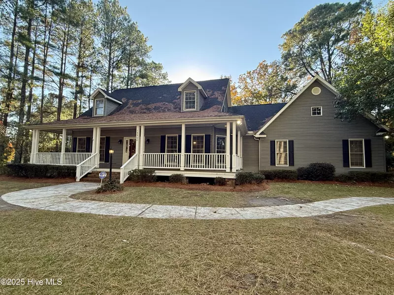 13500 Wesleyan DR, Laurinburg, NC 28352