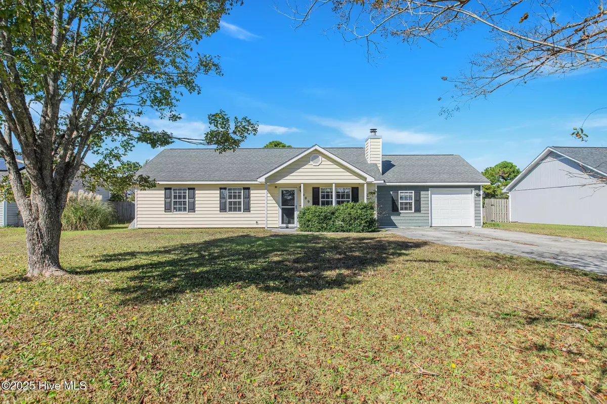 Hubert, NC 28539,409 Foxtrace LN