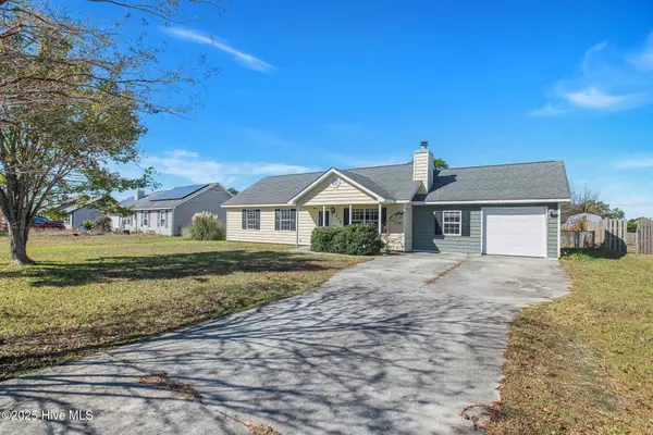 Hubert, NC 28539,409 Foxtrace LN