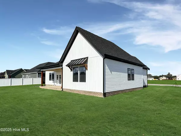 Elizabeth City, NC 27909,11112 Yawl ST