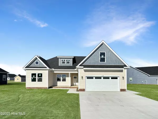 1061 Staysail DR, Elizabeth City, NC 27909