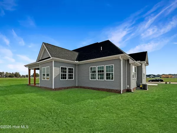 Elizabeth City, NC 27909,1006 Staysail ST