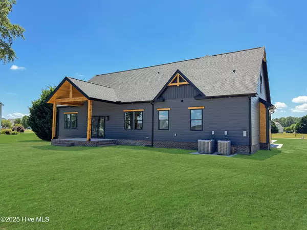 Elizabeth City, NC 27909,2224 Yawl ST