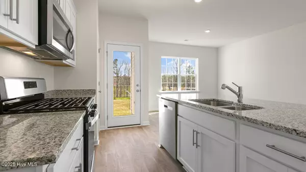 139 Starlight ST, Sanford, NC 27330