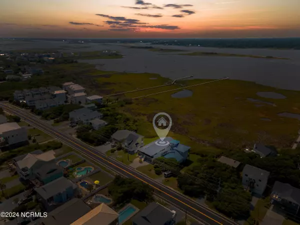Surf City, NC 28445,1135 S Topsail DR