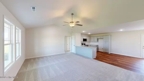 La Grange, NC 28551,1358 St John Church RD