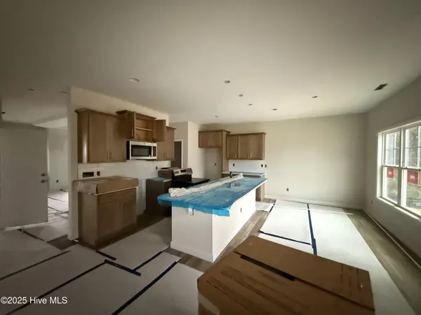 Smithfield, NC 27577,22 Rum Row CT