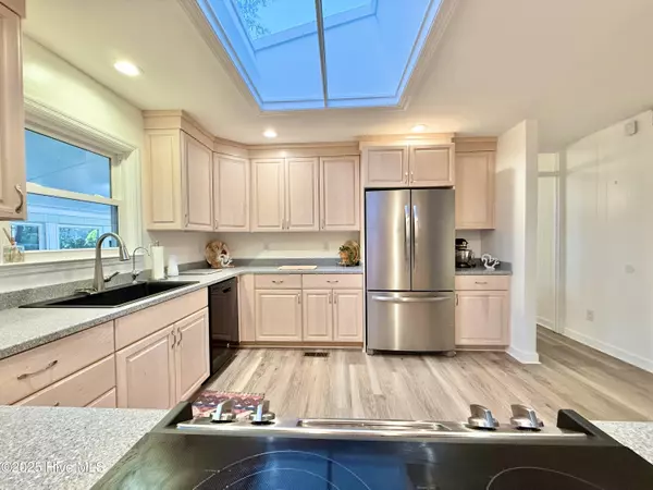 Minnesott Beach, NC 28510,226 Pinewood DR