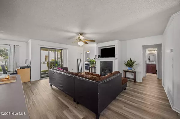 Greenville, NC 27834,124 W Victoria CT #B