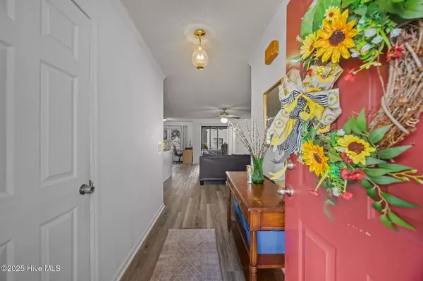 Greenville, NC 27834,124 W Victoria CT #B